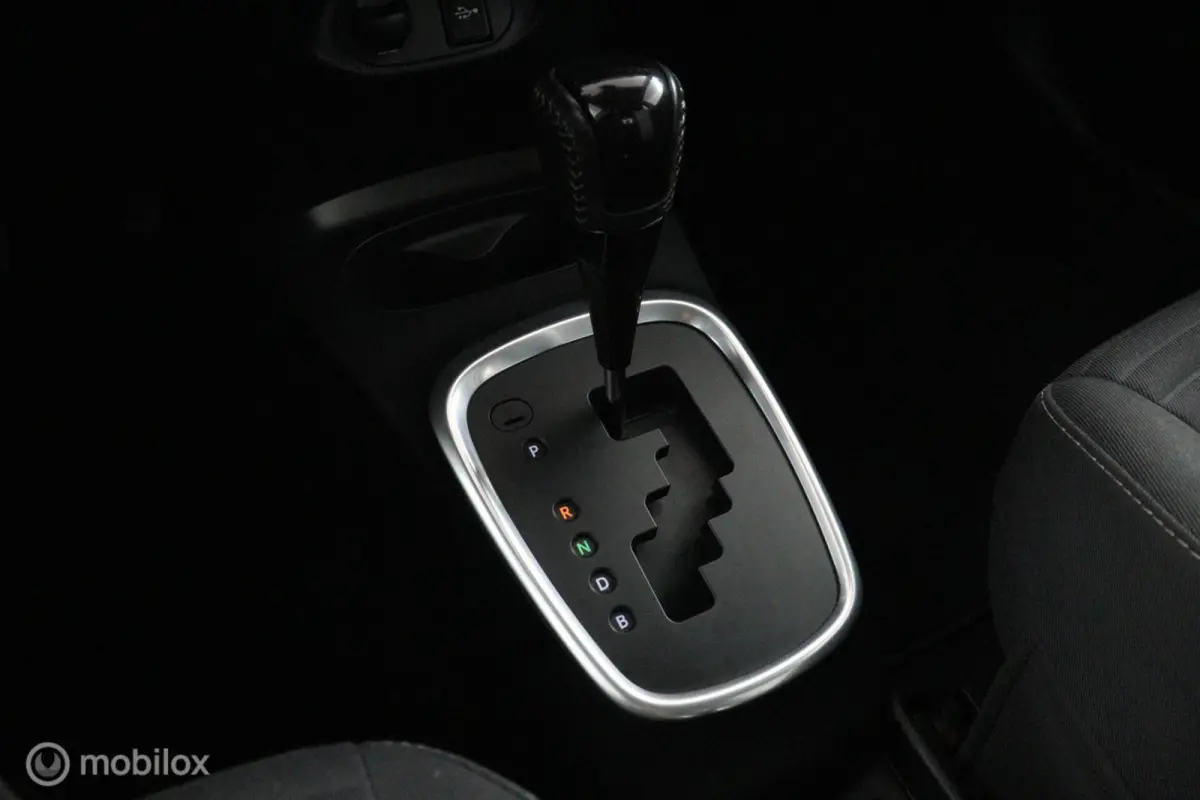 1.5 Hybrid Design | Automaat | Lichtmetaal | Cruise controle | achteruitrij camera | Clima