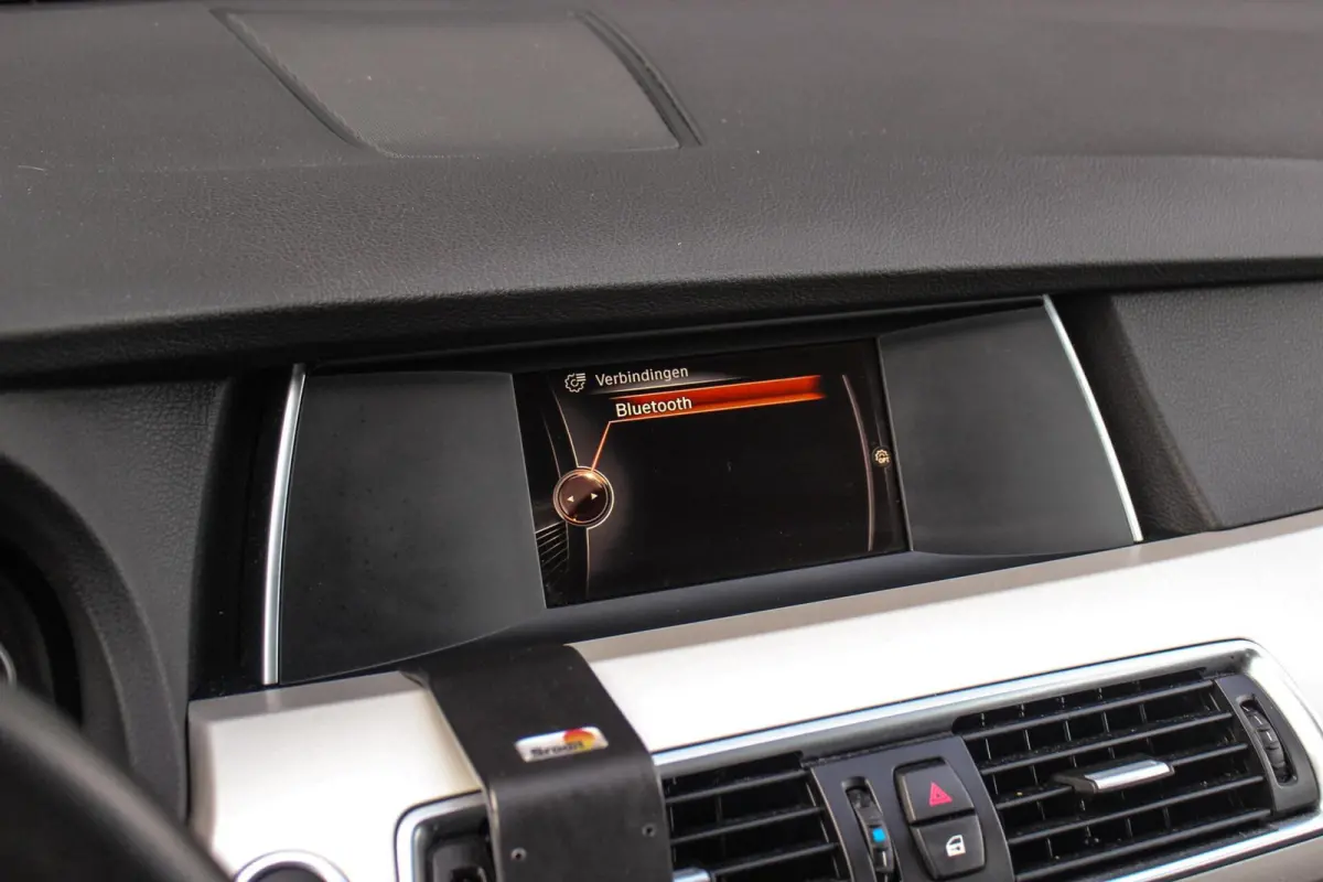 535i High Executive | NL auto | Facelift | Camera | Navigatie | Bluetooth | Xenon | PDC | Climate control | Cruise control | 19 inch | Elektrische achterklep