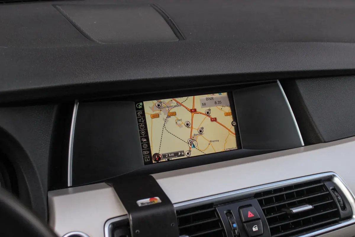 535i High Executive | NL auto | Facelift | Camera | Navigatie | Bluetooth | Xenon | PDC | Climate control | Cruise control | 19 inch | Elektrische achterklep