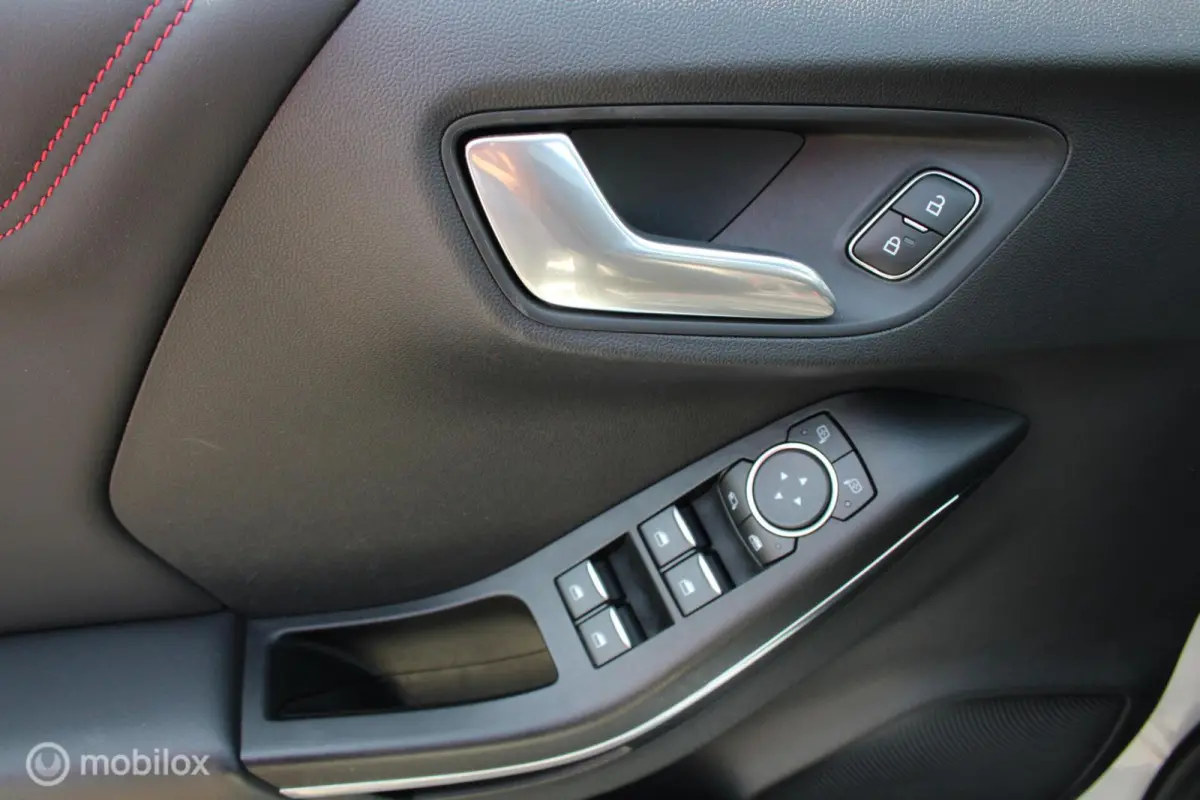 1.0 EcoBoost ST-Line X/Led/Pano/Navi/Cam/Tel/
