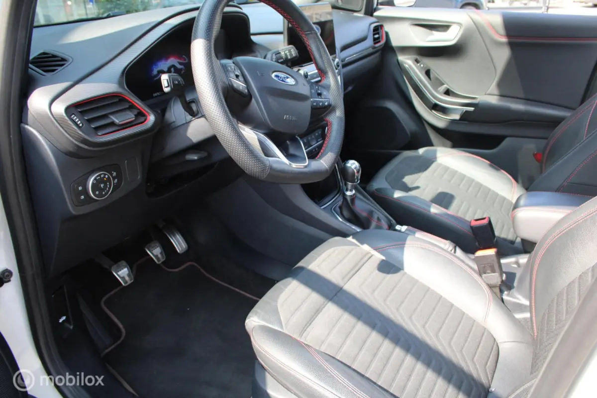1.0 EcoBoost ST-Line X/Led/Pano/Navi/Cam/Tel/