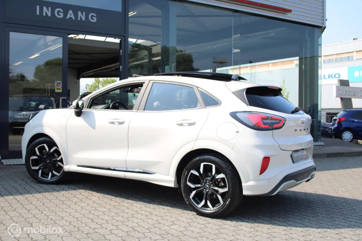 1.0 EcoBoost ST-Line X/Led/Pano/Navi/Cam/Tel/