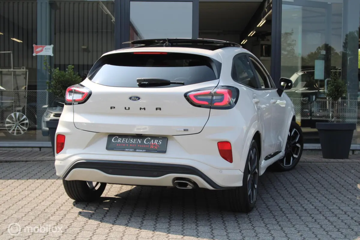 1.0 EcoBoost ST-Line X/Led/Pano/Navi/Cam/Tel/