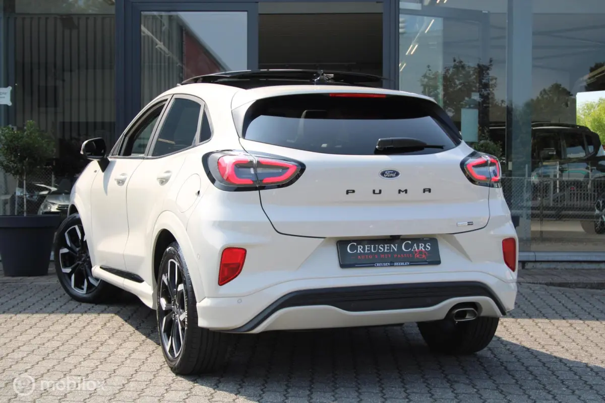1.0 EcoBoost ST-Line X/Led/Pano/Navi/Cam/Tel/