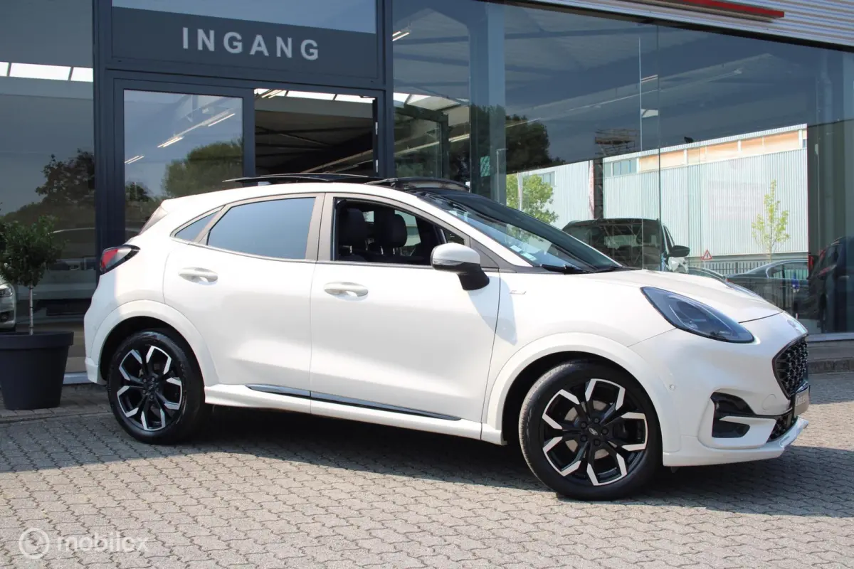 1.0 EcoBoost ST-Line X/Led/Pano/Navi/Cam/Tel/