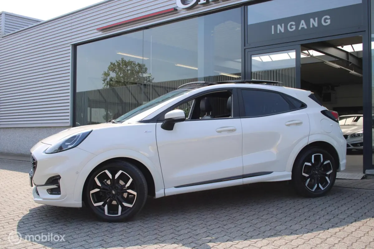1.0 EcoBoost ST-Line X/Led/Pano/Navi/Cam/Tel/