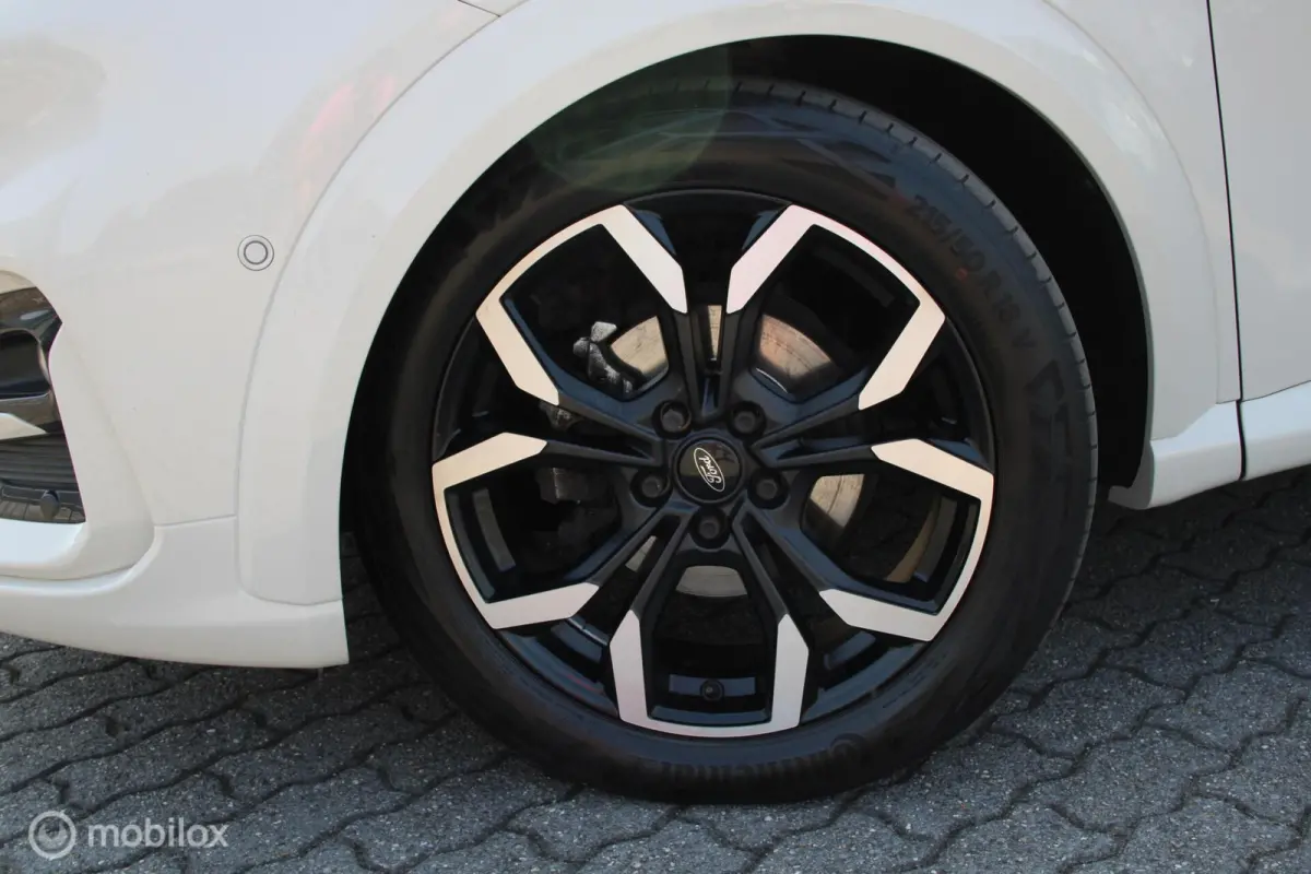 1.0 EcoBoost ST-Line X/Led/Pano/Navi/Cam/Tel/