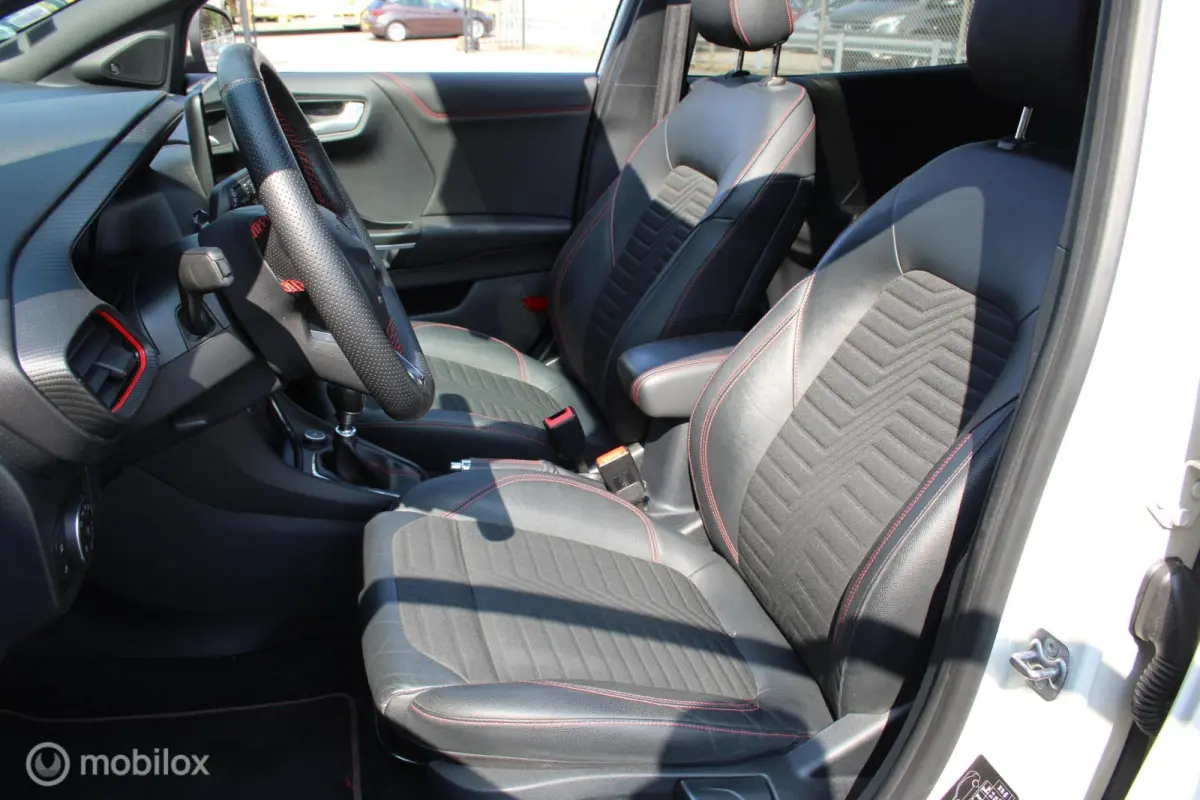 1.0 EcoBoost ST-Line X/Led/Pano/Navi/Cam/Tel/