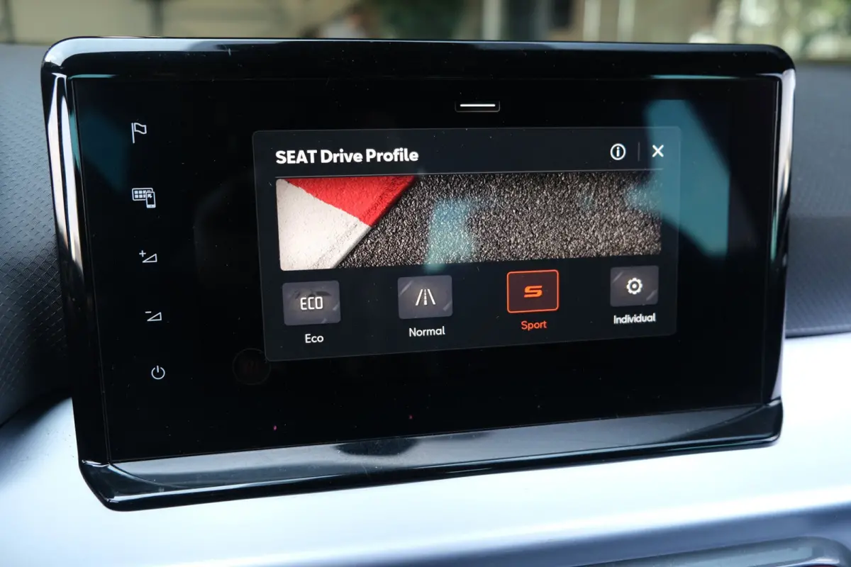 1.0 TSI FR DSG Virtual Navi Led Cam Acc Pdc