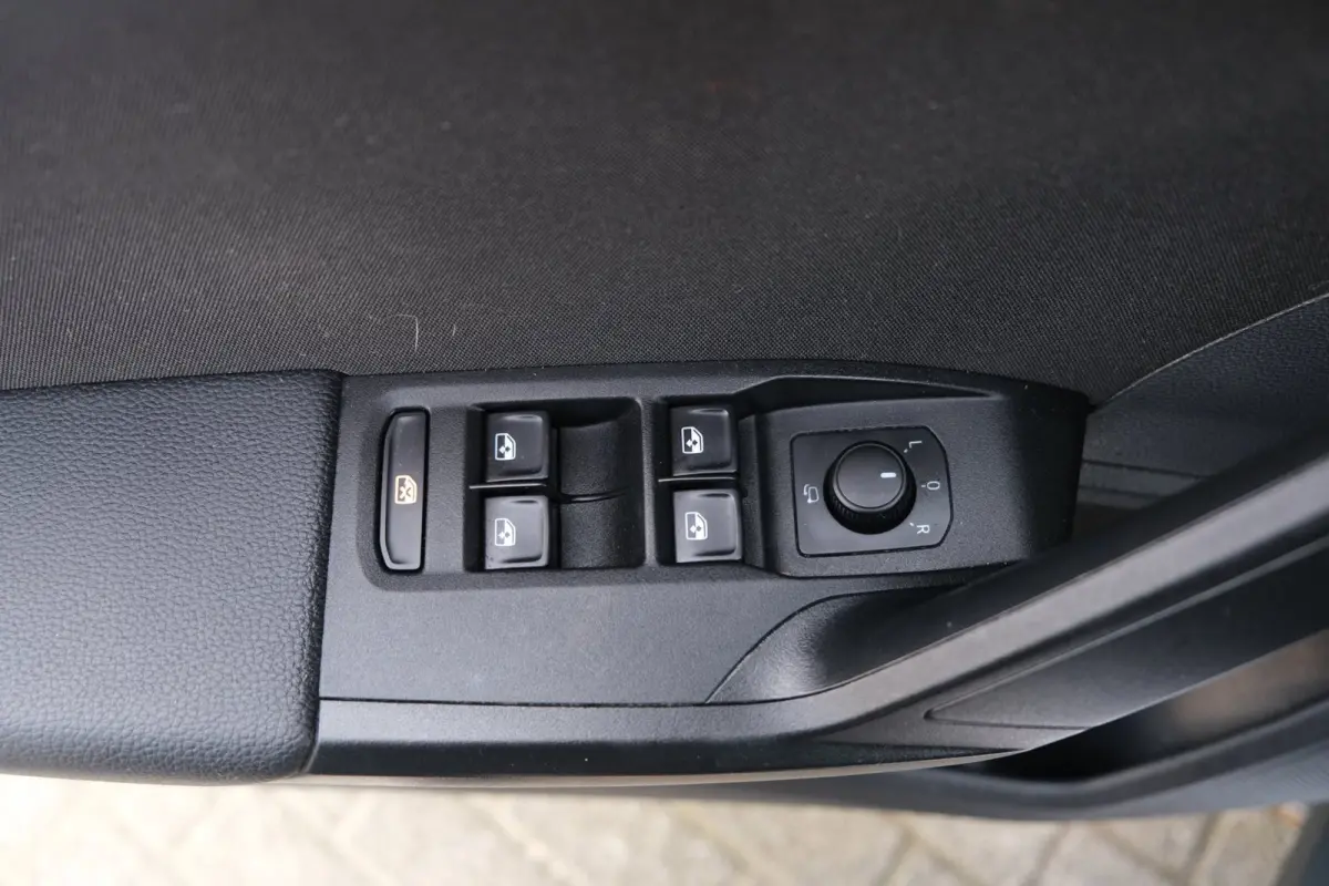 1.0 TSI FR DSG Virtual Navi Led Cam Acc Pdc