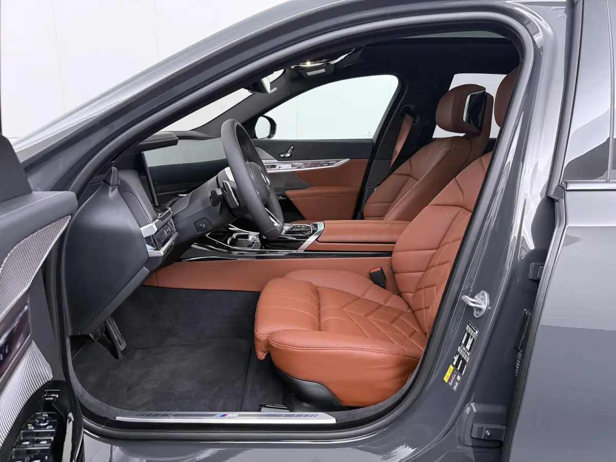 eDrive50 106 kWh | SoH 100% | M-Sport Pro | Innovation Pack | Executive Pack | Connoisseur Pack | Warmte Comfort Pack |