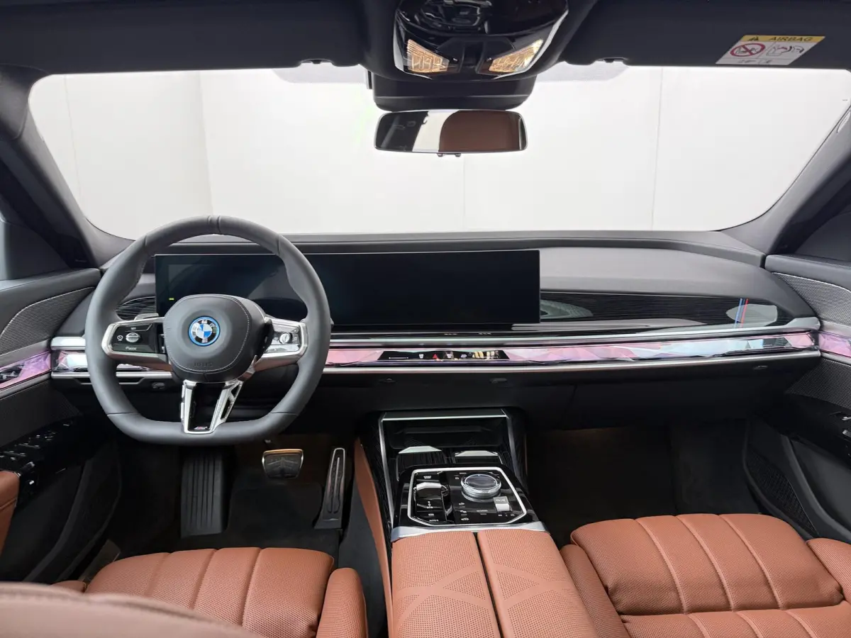 eDrive50 106 kWh | SoH 100% | M-Sport Pro | Innovation Pack | Executive Pack | Connoisseur Pack | Warmte Comfort Pack |