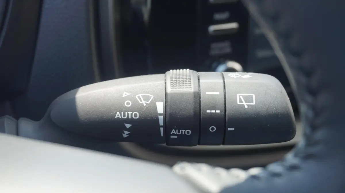 1.0 VVT-i MT Play Apple Carplay/Android Auto | Achteruitrijcamera | Climate Control | Adapt Cruise Control
