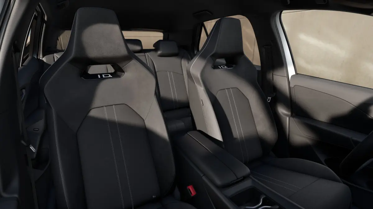 Style 79 kWh | 231pk | Apple Carplay en Android Auto | Steunhaak voor fietsendrager, afneembaar | LED verlichting | Camera | Climate control | Dodehoek sensoren |