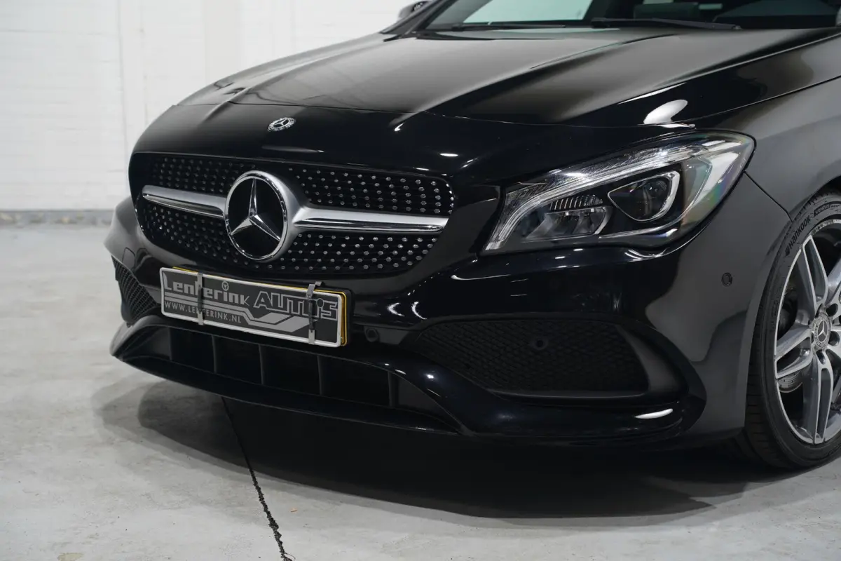 180 Business Solution AMG Upgrade Edition NAP Navi Apple Carplay Stoelverwarming Navi Leder/stof Camera