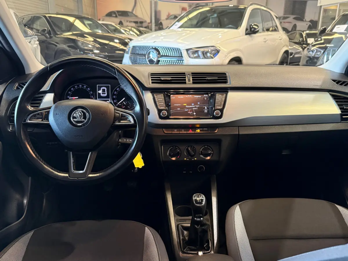 1.4 TDI Ambition Businessline Pro Navi Airco Cruise Pdc Nieuwe Apk