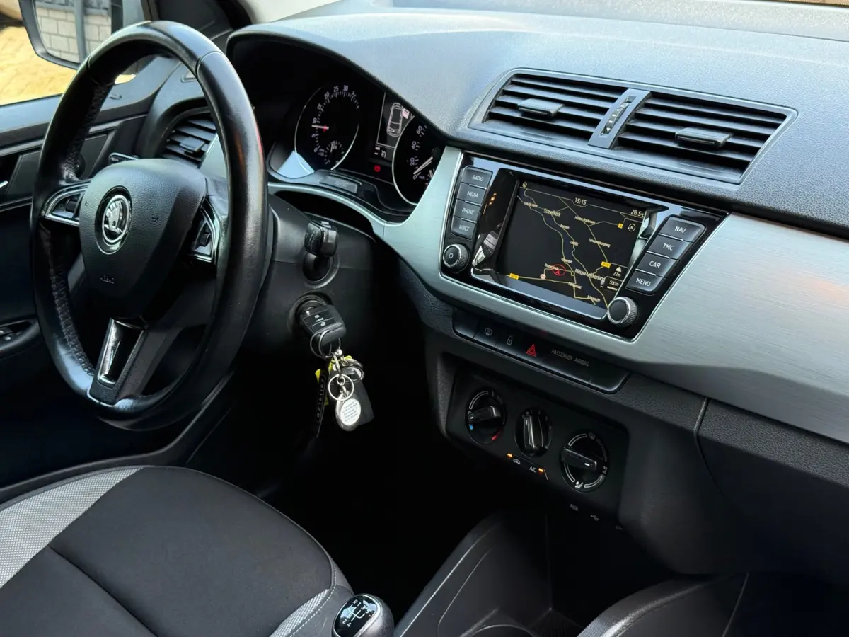 1.4 TDI Ambition Businessline Pro Navi Airco Cruise Pdc Nieuwe Apk