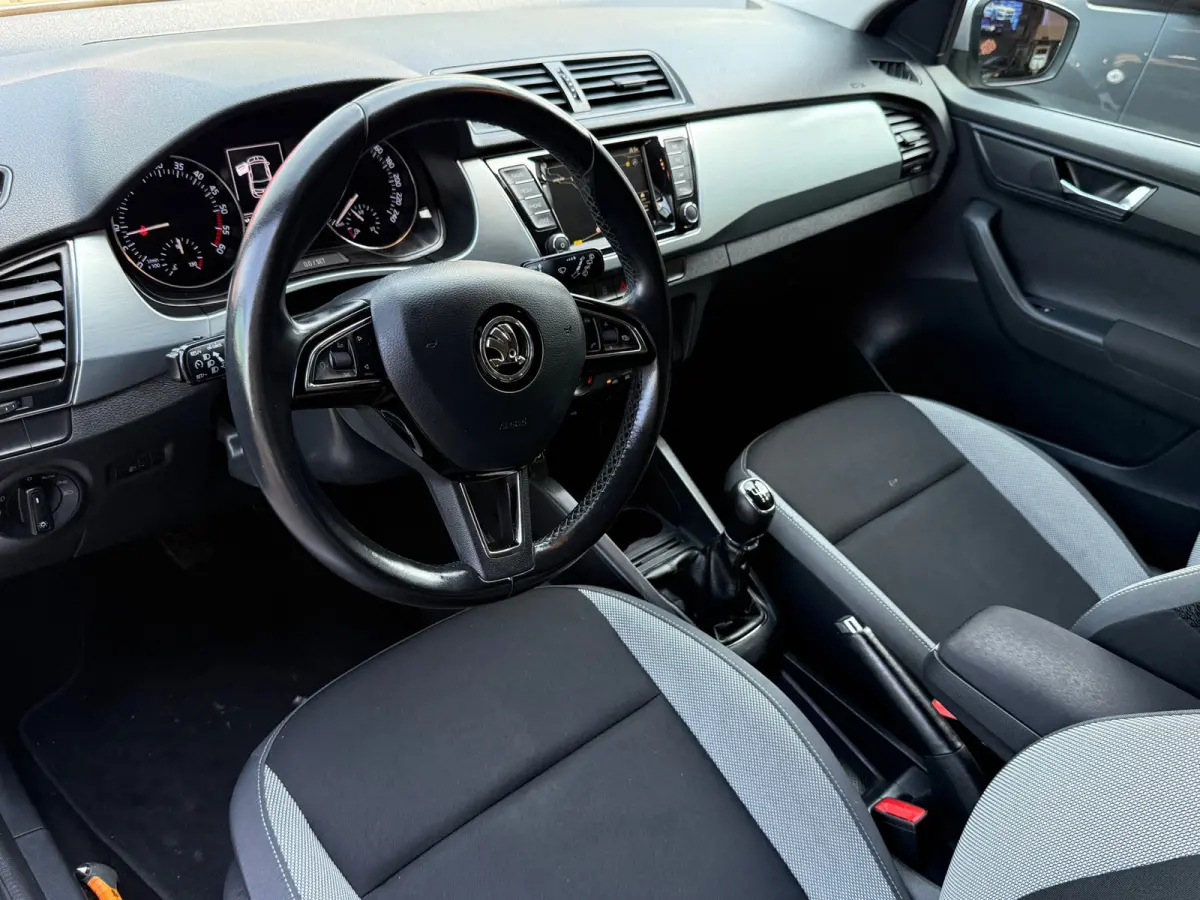 1.4 TDI Ambition Businessline Pro Navi Airco Cruise Pdc Nieuwe Apk