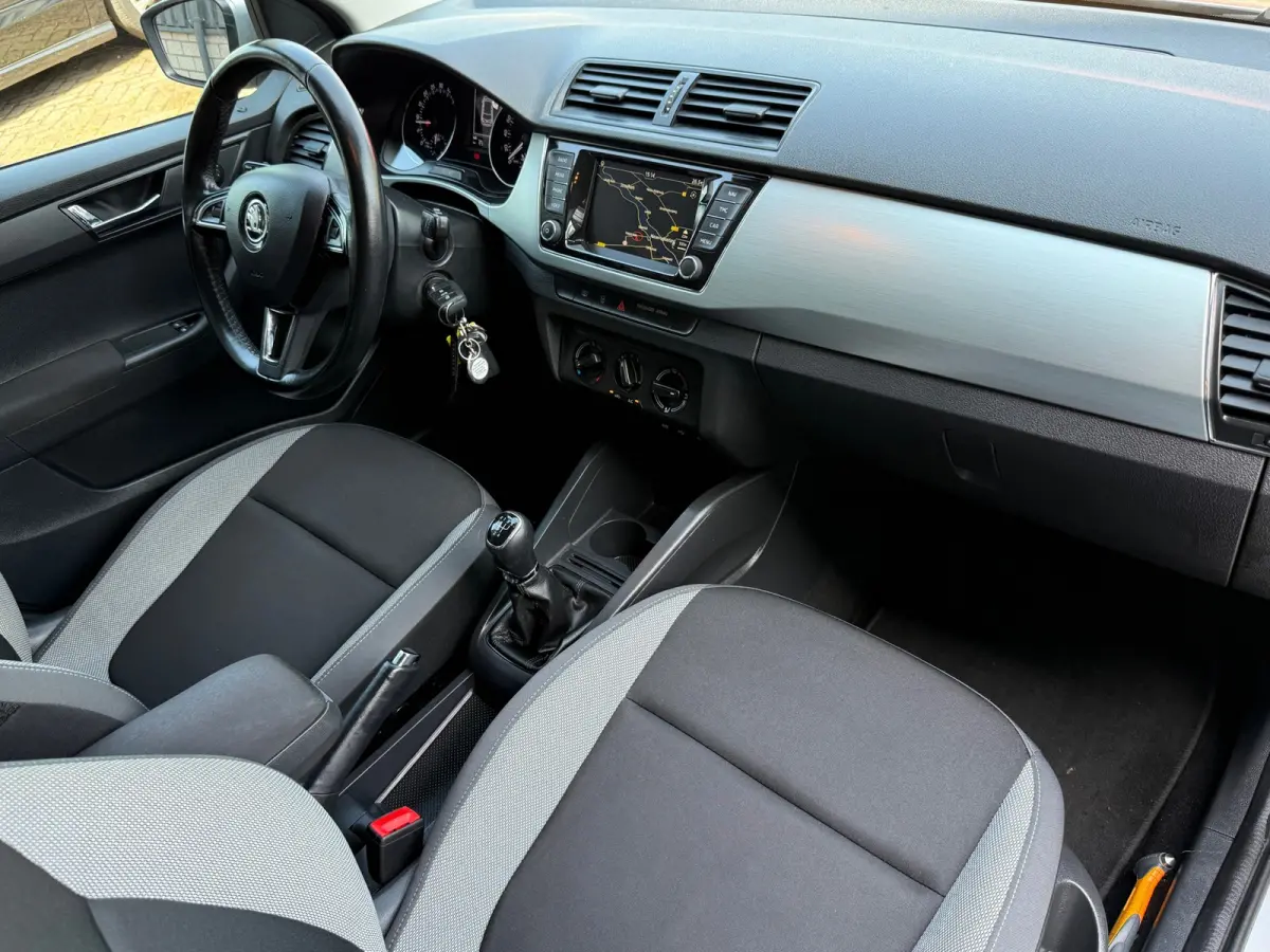 1.4 TDI Ambition Businessline Pro Navi Airco Cruise Pdc Nieuwe Apk