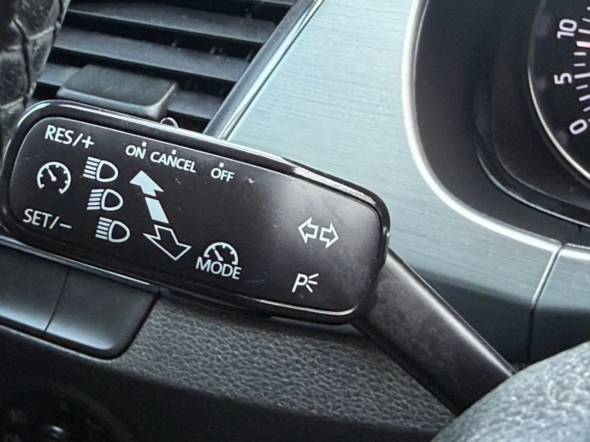 1.4 TDI Ambition Businessline Pro Navi Airco Cruise Pdc Nieuwe Apk