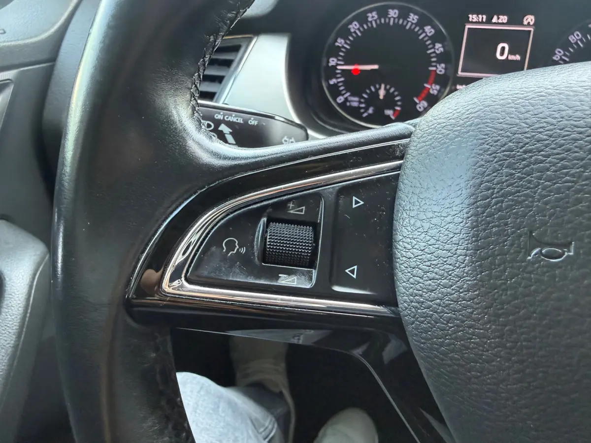 1.4 TDI Ambition Businessline Pro Navi Airco Cruise Pdc Nieuwe Apk