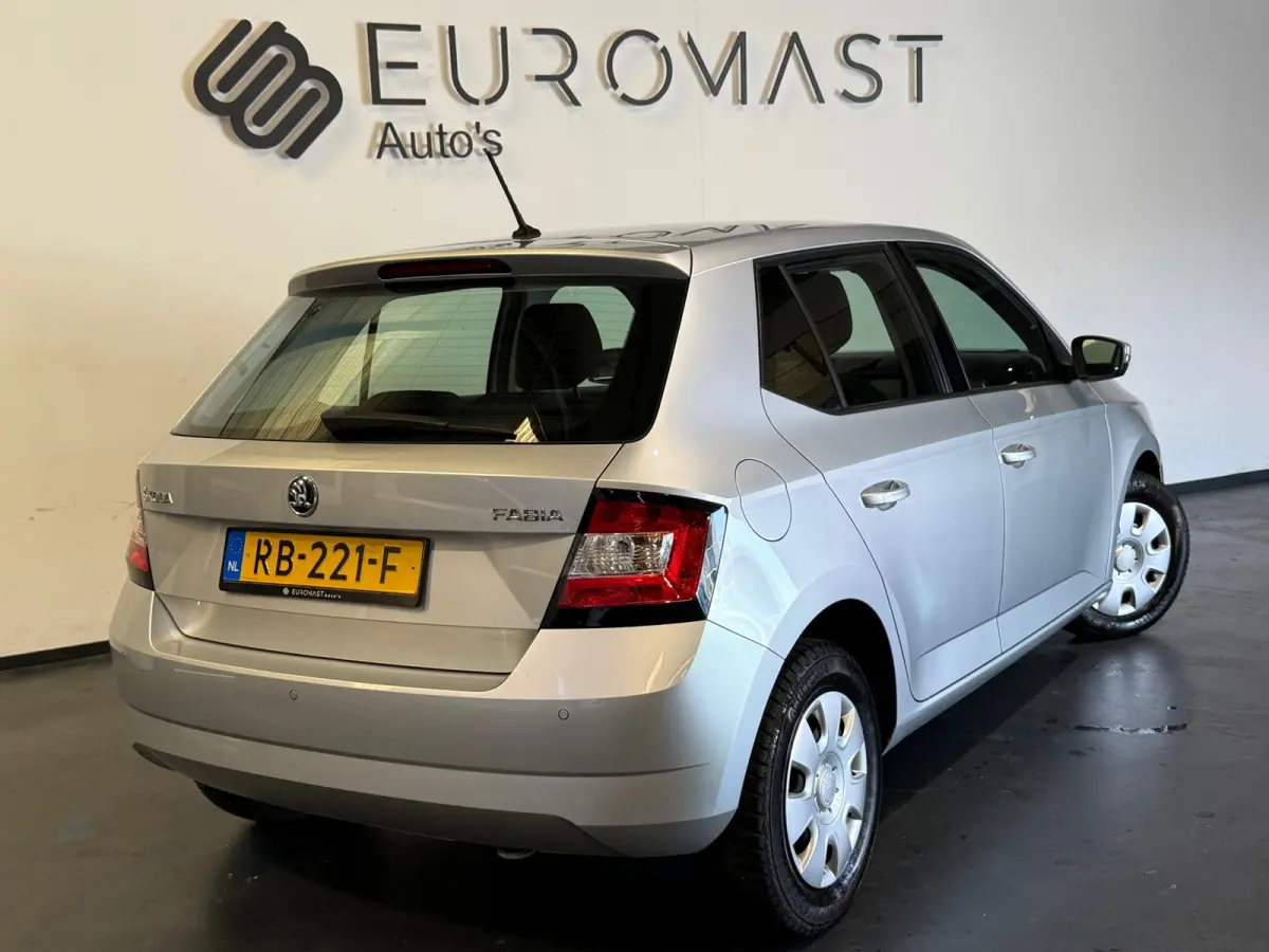 1.4 TDI Ambition Businessline Pro Navi Airco Cruise Pdc Nieuwe Apk