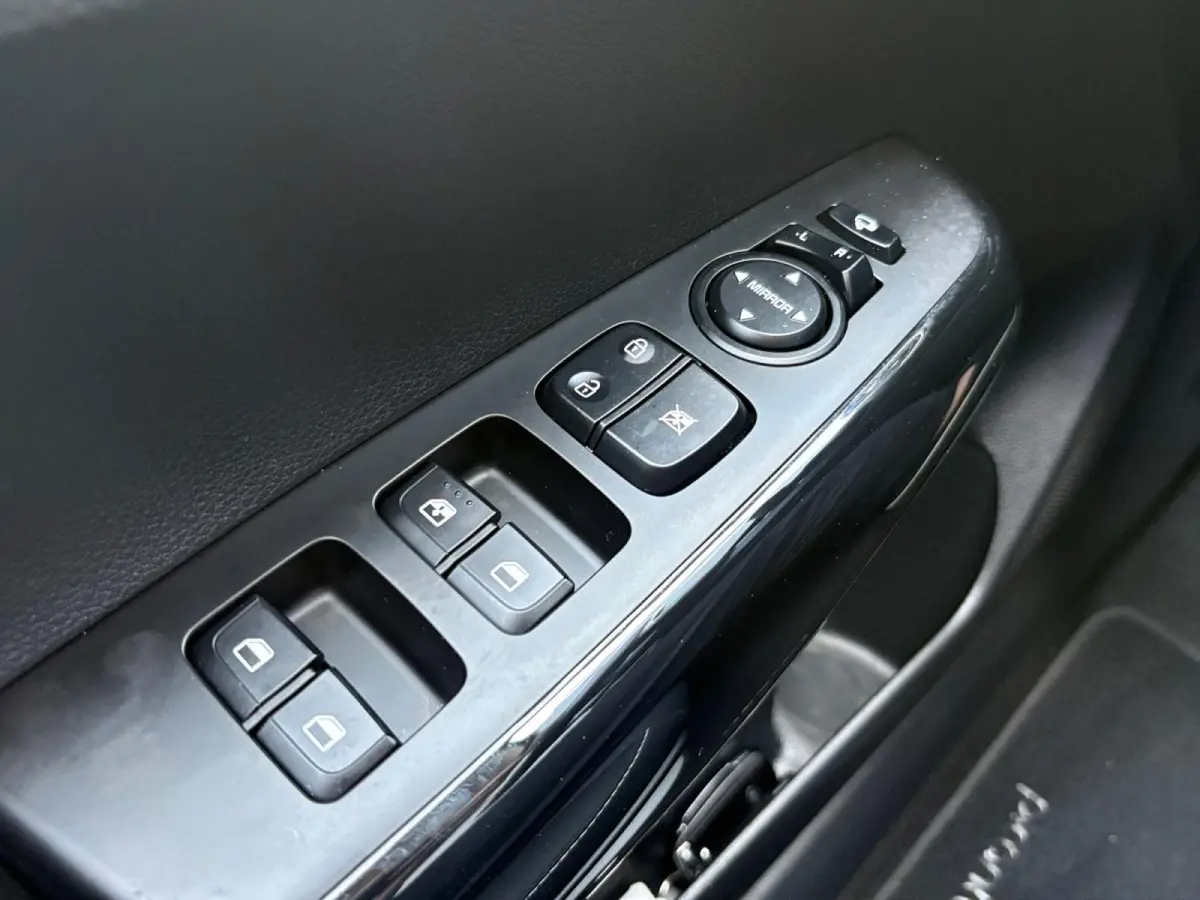 1.0 DPi DynamicPlusLine | Navi | Camera | Keyless | Climate Control | Cruise Control | Apple Carplay | Android Auto | Lichtmetalen Velgen |