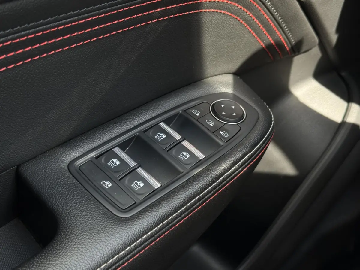 1.6 Hybrid 145 R.S. Line | Pano | leder | cam