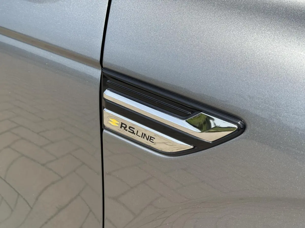 1.6 Hybrid 145 R.S. Line | Pano | leder | cam