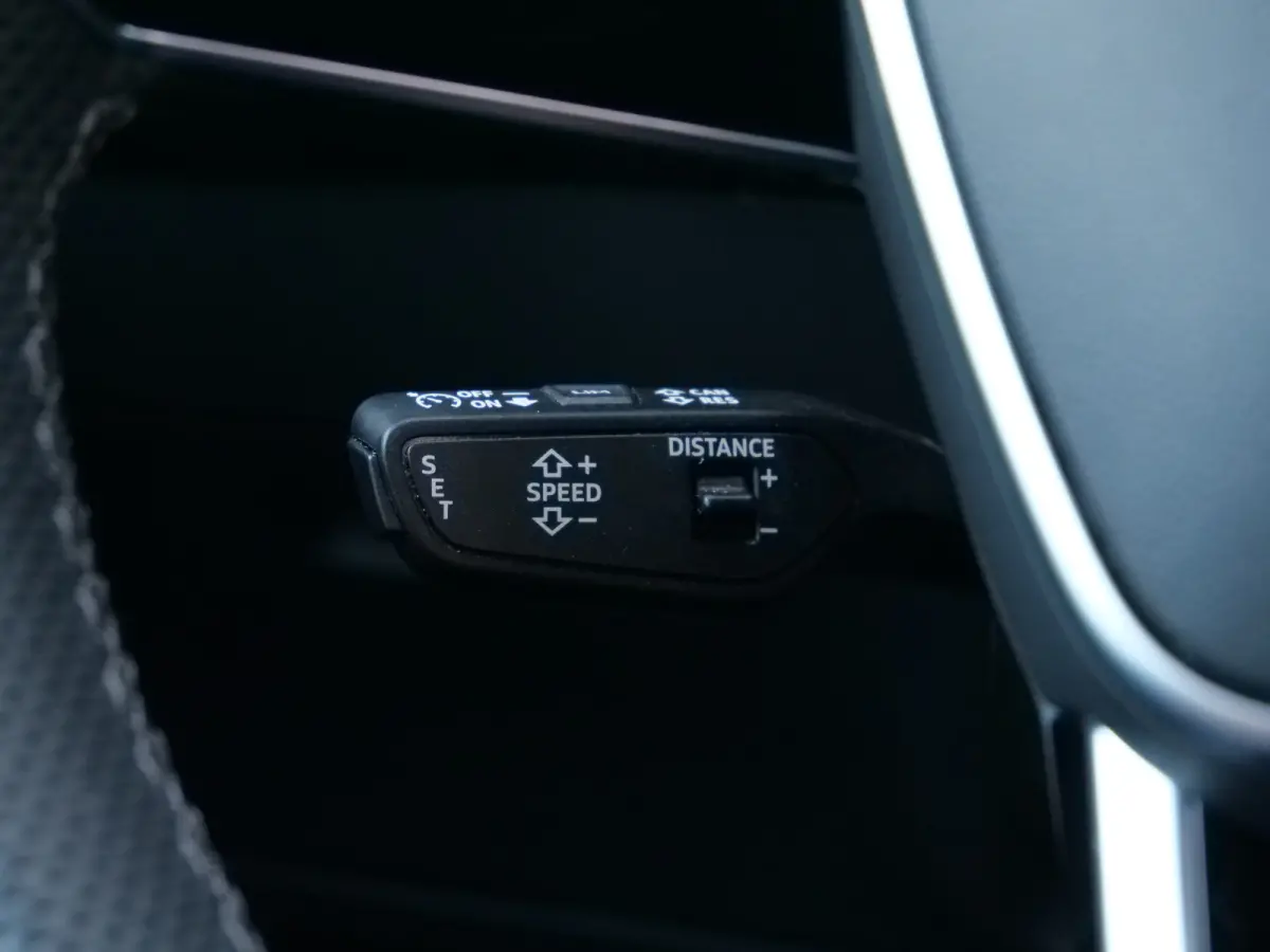 S quattro SQ8 115 kWh 504 Pk Automaat Navi / DAB / Leer / Pano-dak / Luchtvering / 21 inch / SOH 98 %