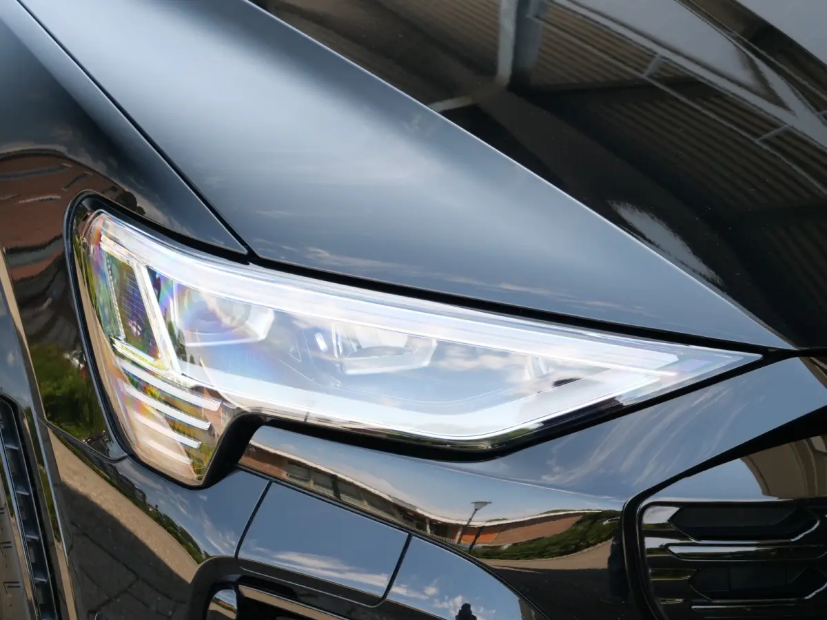 S quattro SQ8 115 kWh 504 Pk Automaat Navi / DAB / Leer / Pano-dak / Luchtvering / 21 inch / SOH 98 %