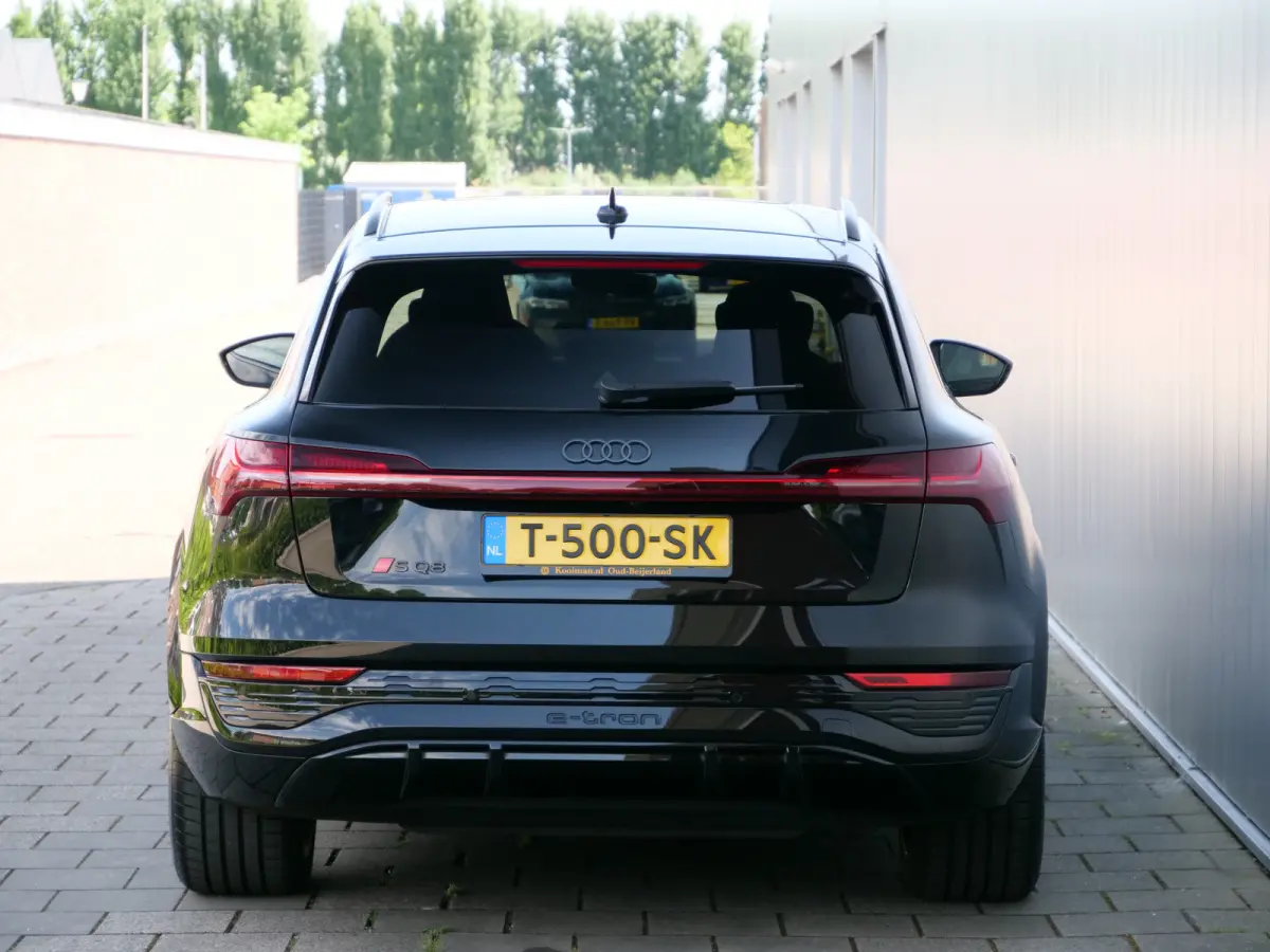 S quattro SQ8 115 kWh 504 Pk Automaat Navi / DAB / Leer / Pano-dak / Luchtvering / 21 inch / SOH 98 %