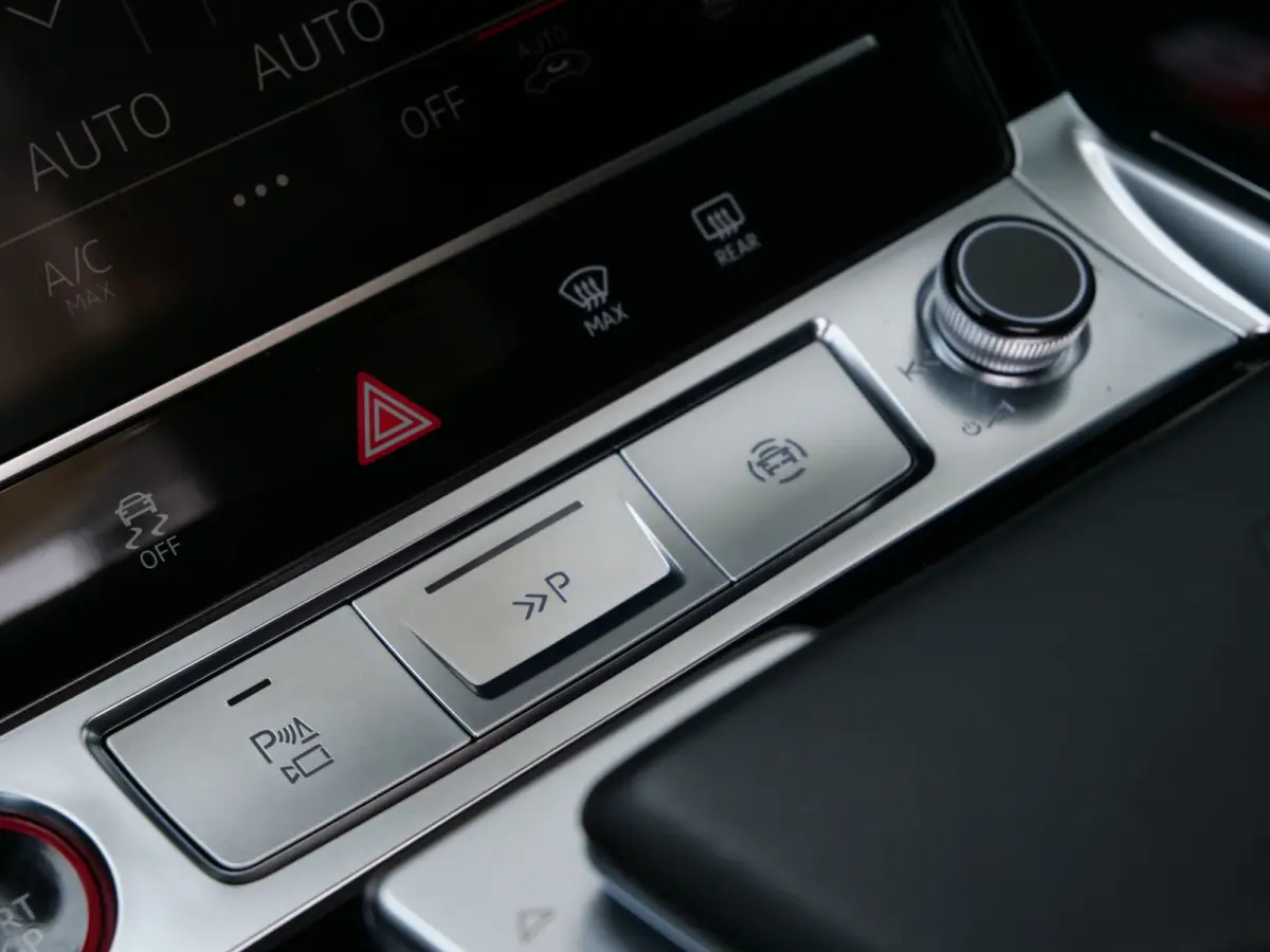S quattro SQ8 115 kWh 504 Pk Automaat Navi / DAB / Leer / Pano-dak / Luchtvering / 21 inch / SOH 98 %