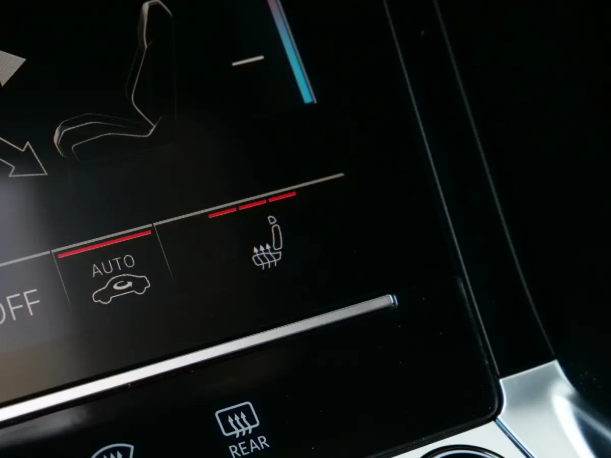 S quattro SQ8 115 kWh 504 Pk Automaat Navi / DAB / Leer / Pano-dak / Luchtvering / 21 inch / SOH 98 %