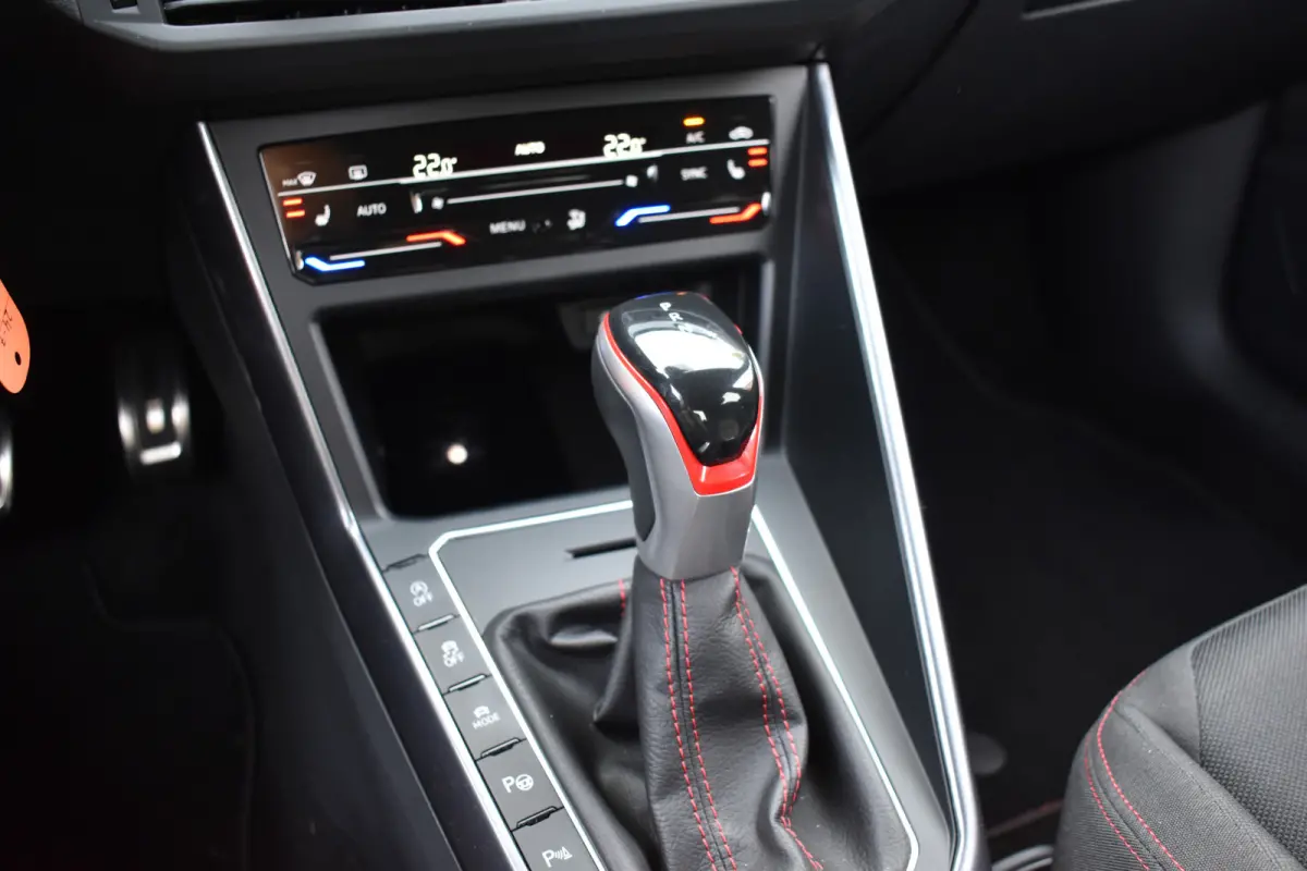 2.0 TSI GTI TSI 210PK DSG GTI-SPORT IQ-LIGHT/PDC/CARPLAY  ***