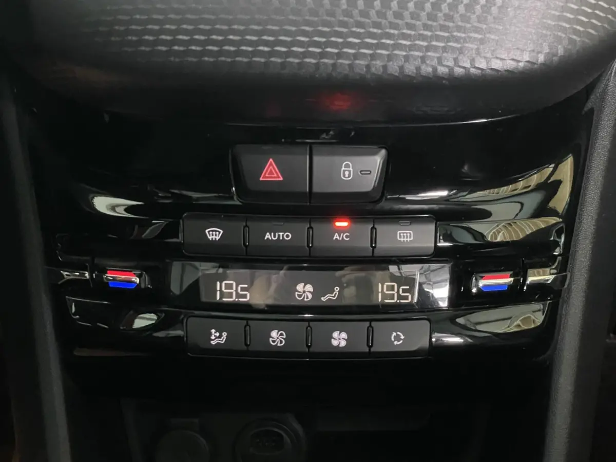 1.2 PureTech Allure 2019 pano clima cruise
