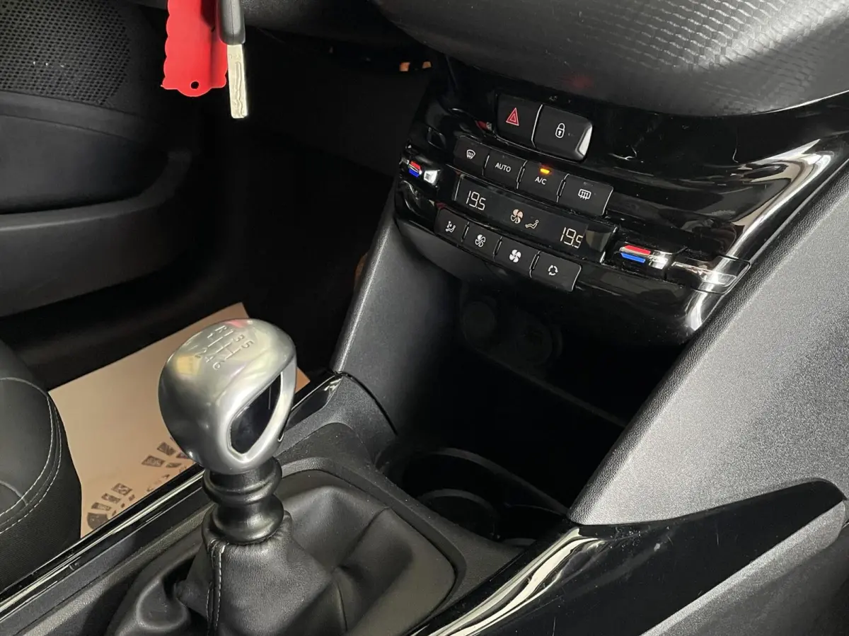 1.2 PureTech Allure 2019 pano clima cruise
