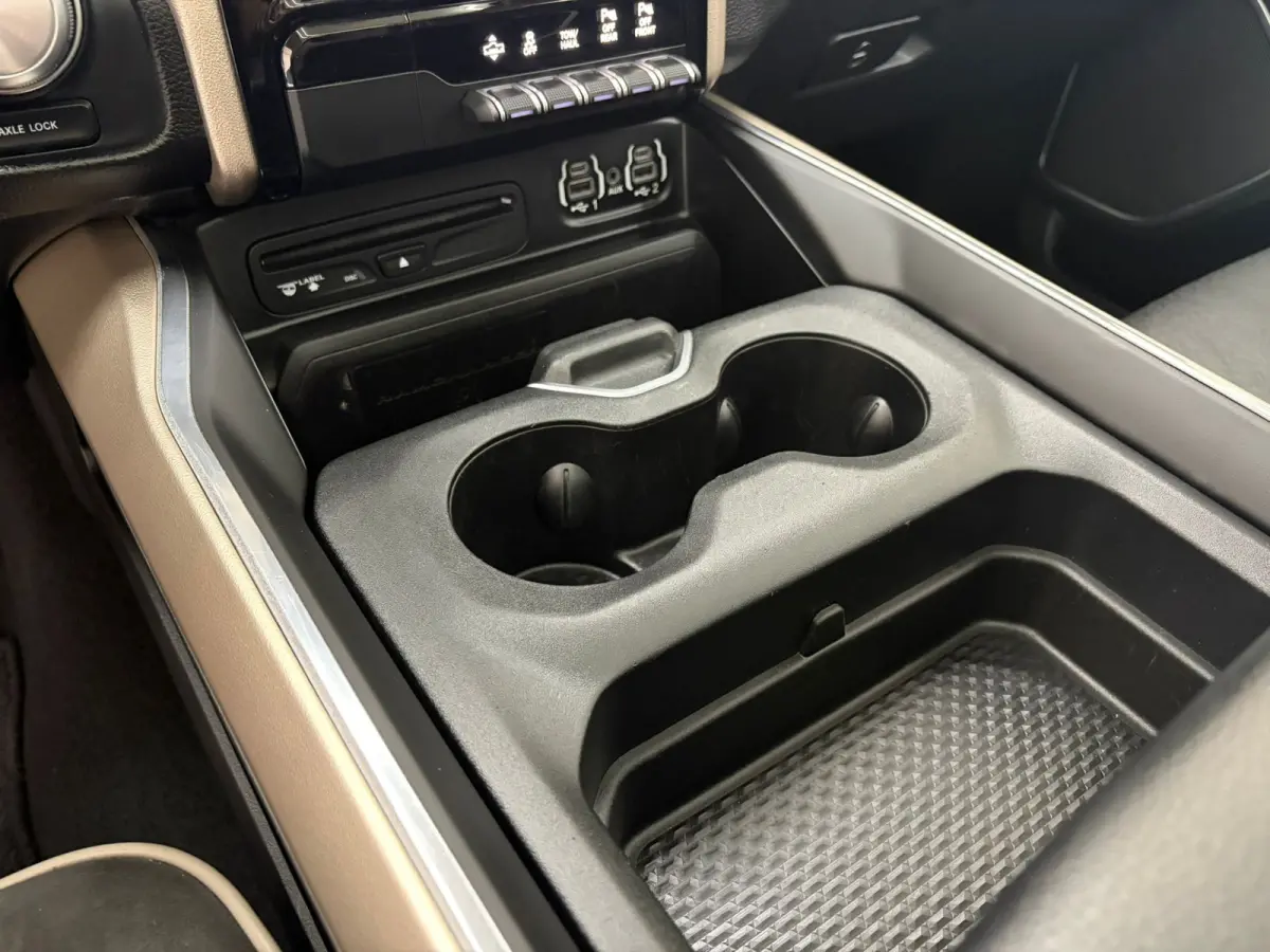 1500 5.7 V8 Widebody Full Options incl LPG deksel BLACK FRIDAY DEAL! White Edition