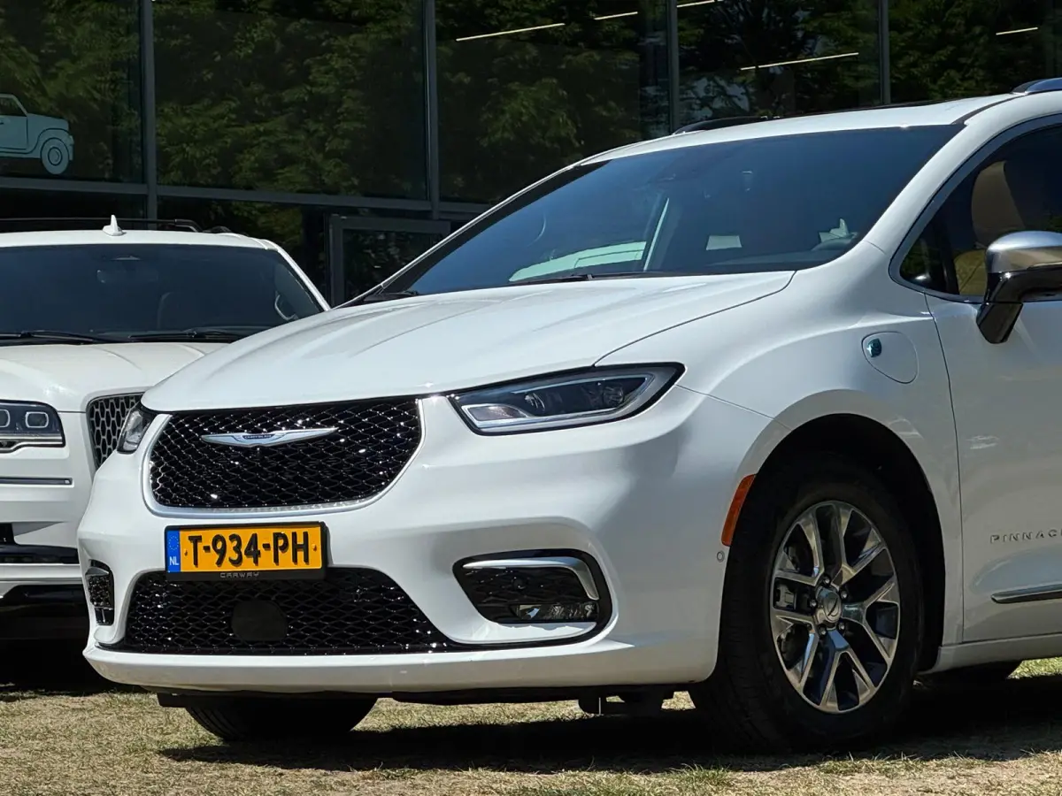 Pacifica 3.6 V6 Hybride Pinnacle Nieuw