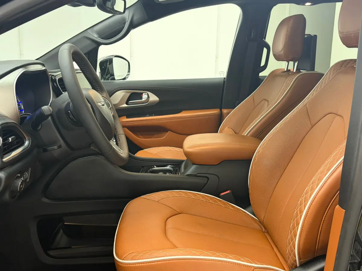 Pacifica 3.6 V6 Hybride Pinnacle Nieuw