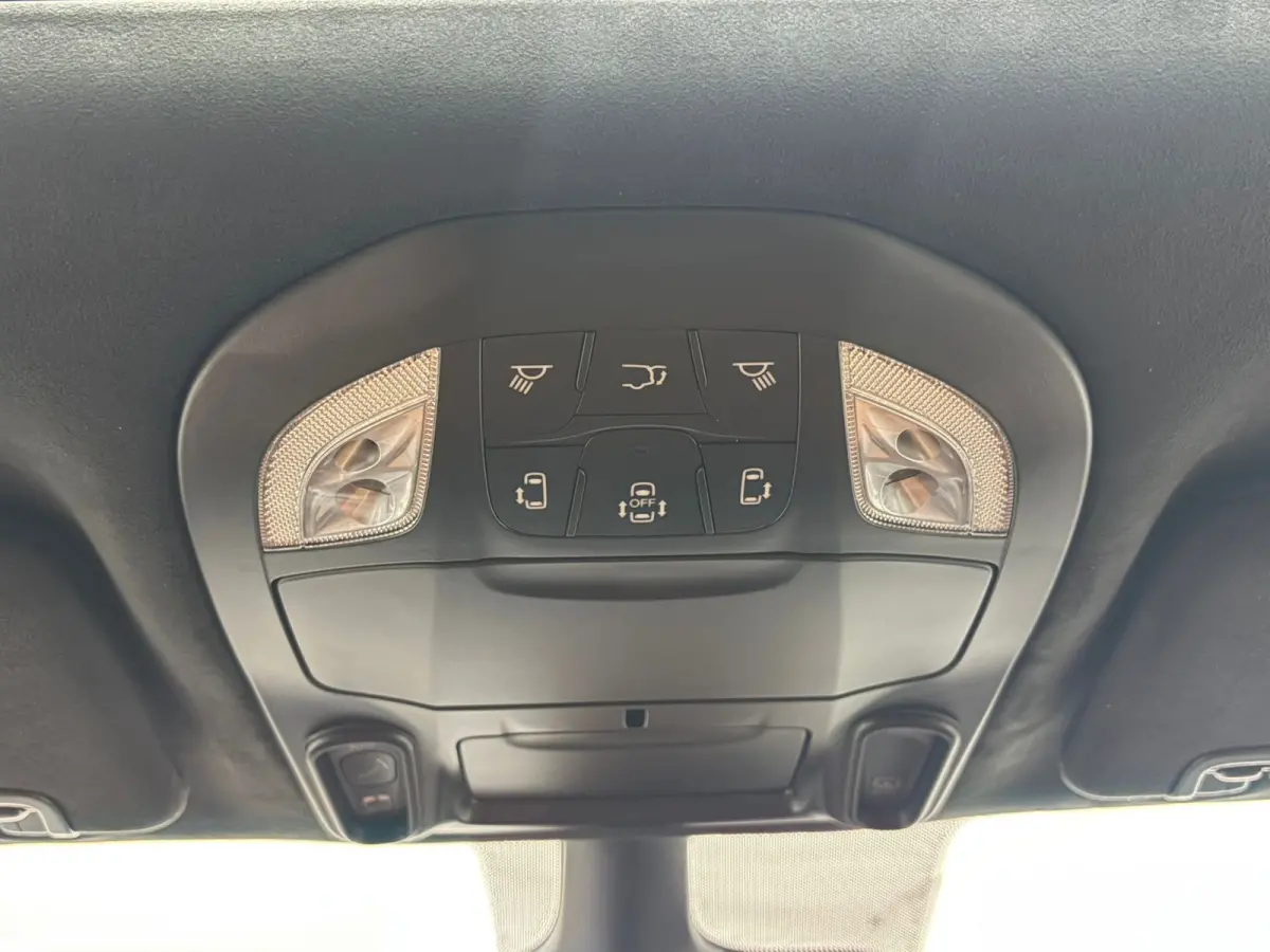 Pacifica 3.6 V6 Hybride Pinnacle Nieuw