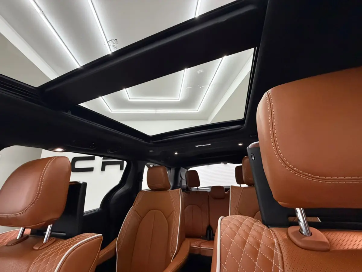 Pacifica 3.6 V6 Hybride Pinnacle Nieuw