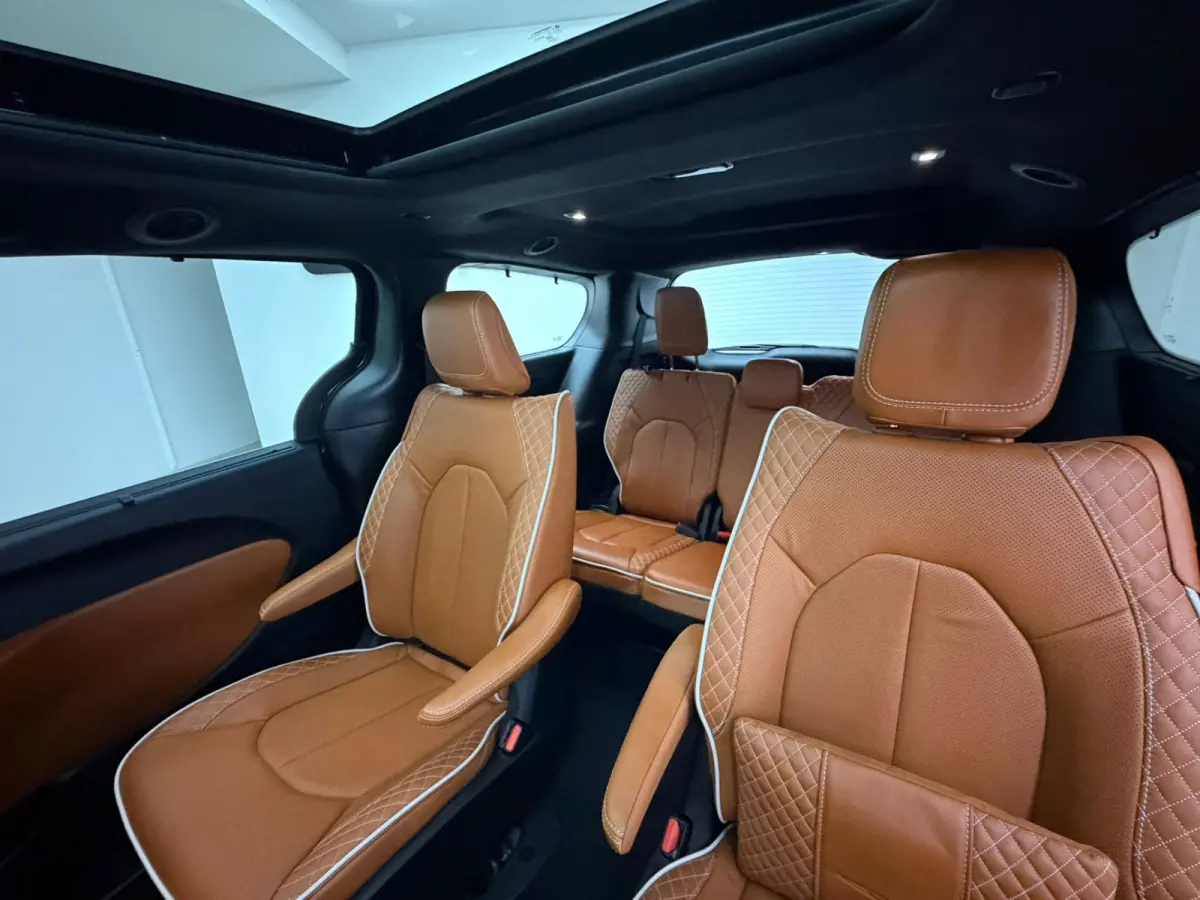 Pacifica 3.6 V6 Hybride Pinnacle Nieuw
