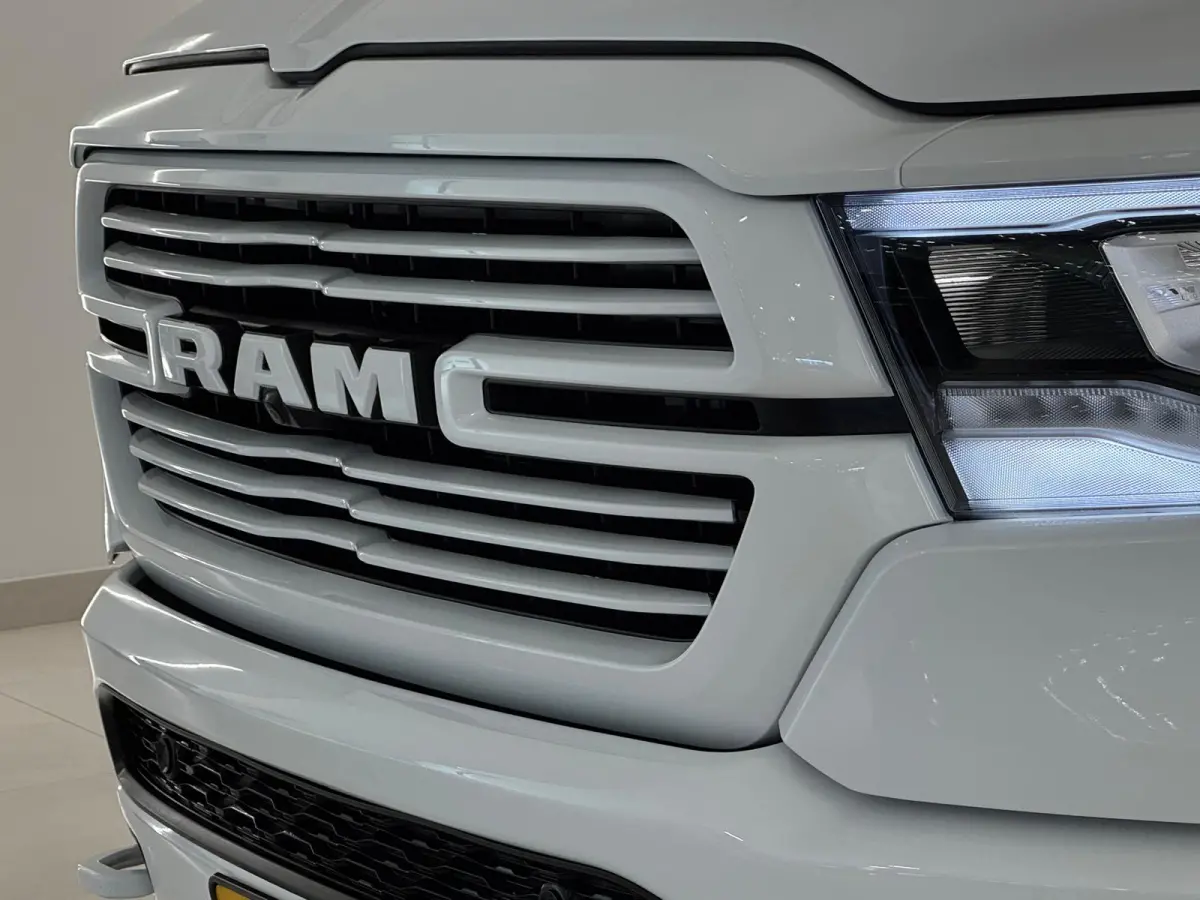 Pick Up 1500 5.7 V8 Widebody Full Options incl LPG deksel White Edition