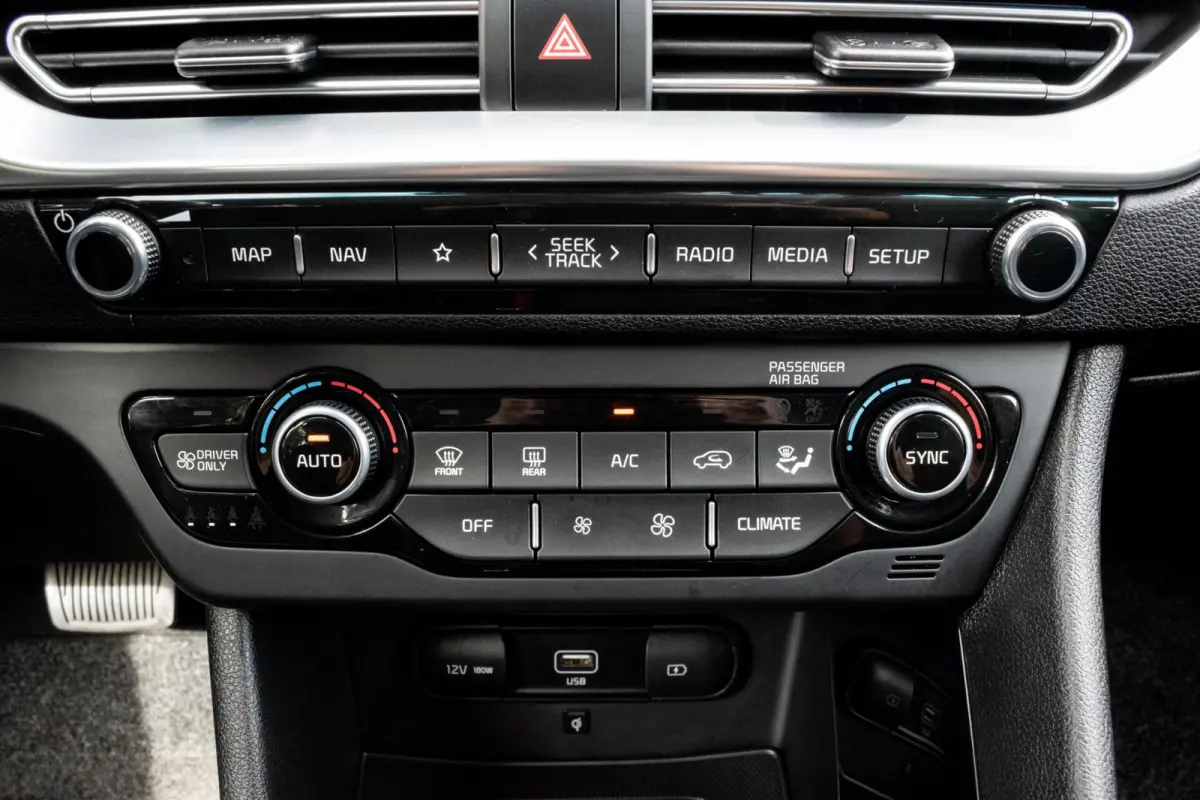 1.6 GDi Hybrid DynamicLine|1e EIGENAAR|KEYLESS ENTRY & START|ADAPT. CRUISE|CAMERA|CLIMATE