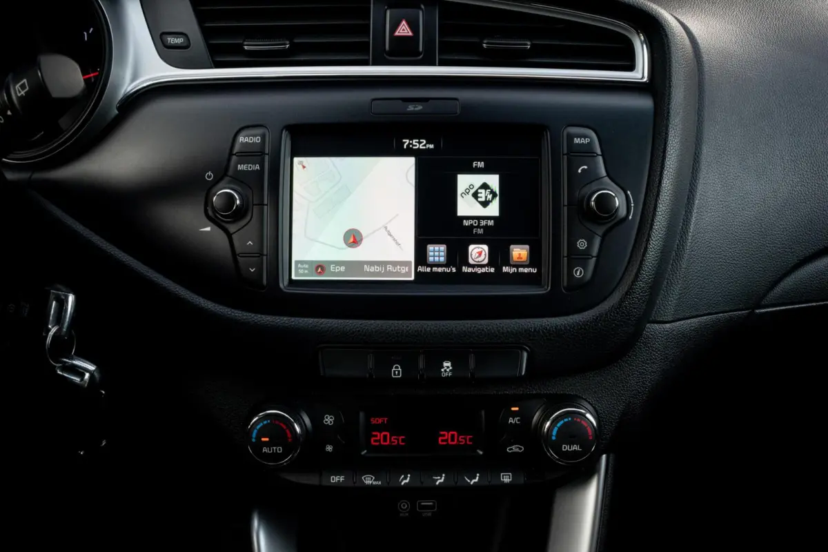 cee'd 1.0 T-GDi ComfortPlusLine Navigator|1e EIGENAAR|INCL. NW APK+SERVICEBEURT|CAMERA|CARPLAY|CLIMATE|PDC|CRUISE|NAVI