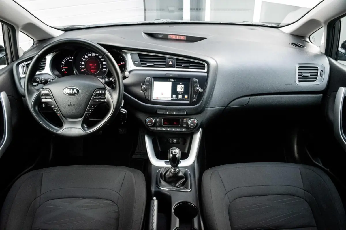 cee'd 1.0 T-GDi ComfortPlusLine Navigator|1e EIGENAAR|INCL. NW APK+SERVICEBEURT|CAMERA|CARPLAY|CLIMATE|PDC|CRUISE|NAVI
