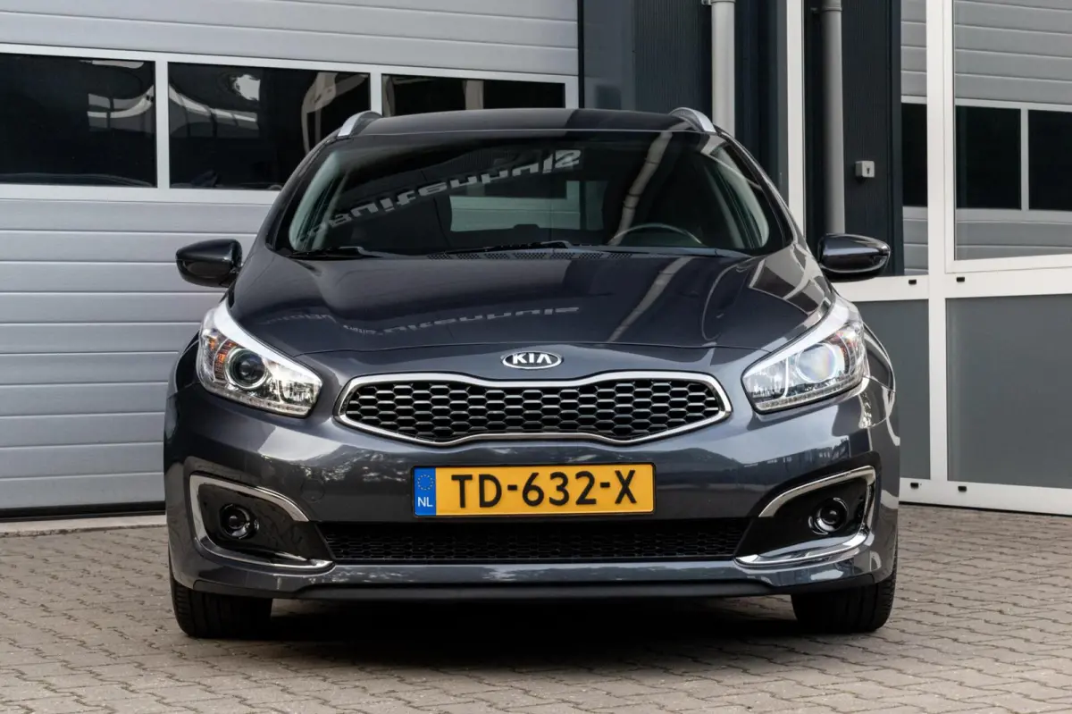 cee'd 1.0 T-GDi ComfortPlusLine Navigator|1e EIGENAAR|INCL. NW APK+SERVICEBEURT|CAMERA|CARPLAY|CLIMATE|PDC|CRUISE|NAVI