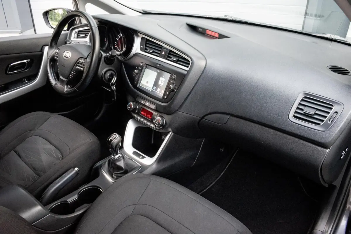 cee'd 1.0 T-GDi ComfortPlusLine Navigator|1e EIGENAAR|INCL. NW APK+SERVICEBEURT|CAMERA|CARPLAY|CLIMATE|PDC|CRUISE|NAVI