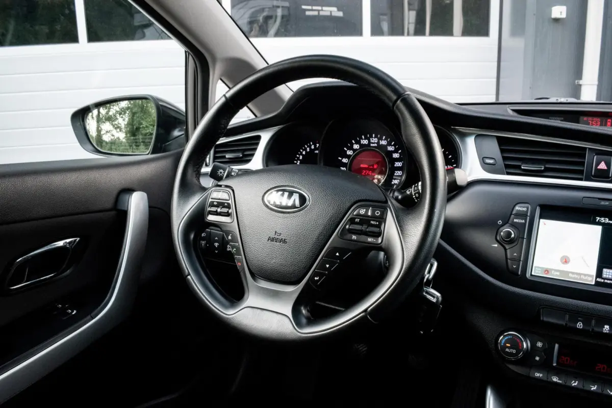 cee'd 1.0 T-GDi ComfortPlusLine Navigator|1e EIGENAAR|INCL. NW APK+SERVICEBEURT|CAMERA|CARPLAY|CLIMATE|PDC|CRUISE|NAVI
